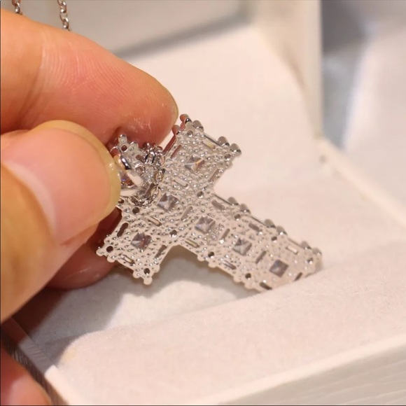 New Luxury 925 Silver Princess Cut Cross Diamond Necklace - Picture 10 of 12